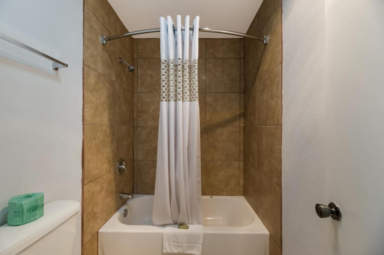 Americas Best Value Inn Alpine Exterior photo